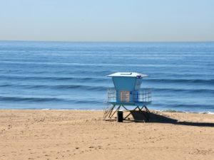 Photo of a Huntington Beach Lifeguard Station