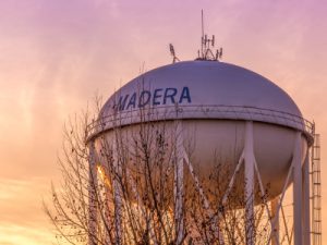 City of Madera Water Tower (https://commons.wikimedia.org/wiki/File:City_of_Madera_Water_Tower.jpg) by Jcarello (https://commons.wikimedia.org/wiki/Special:Contributions/Jcarrello) is licensed under CC BY-SA 4.0 (https://creativecommons.org/licenses/by-sa/4.0/deed.en).