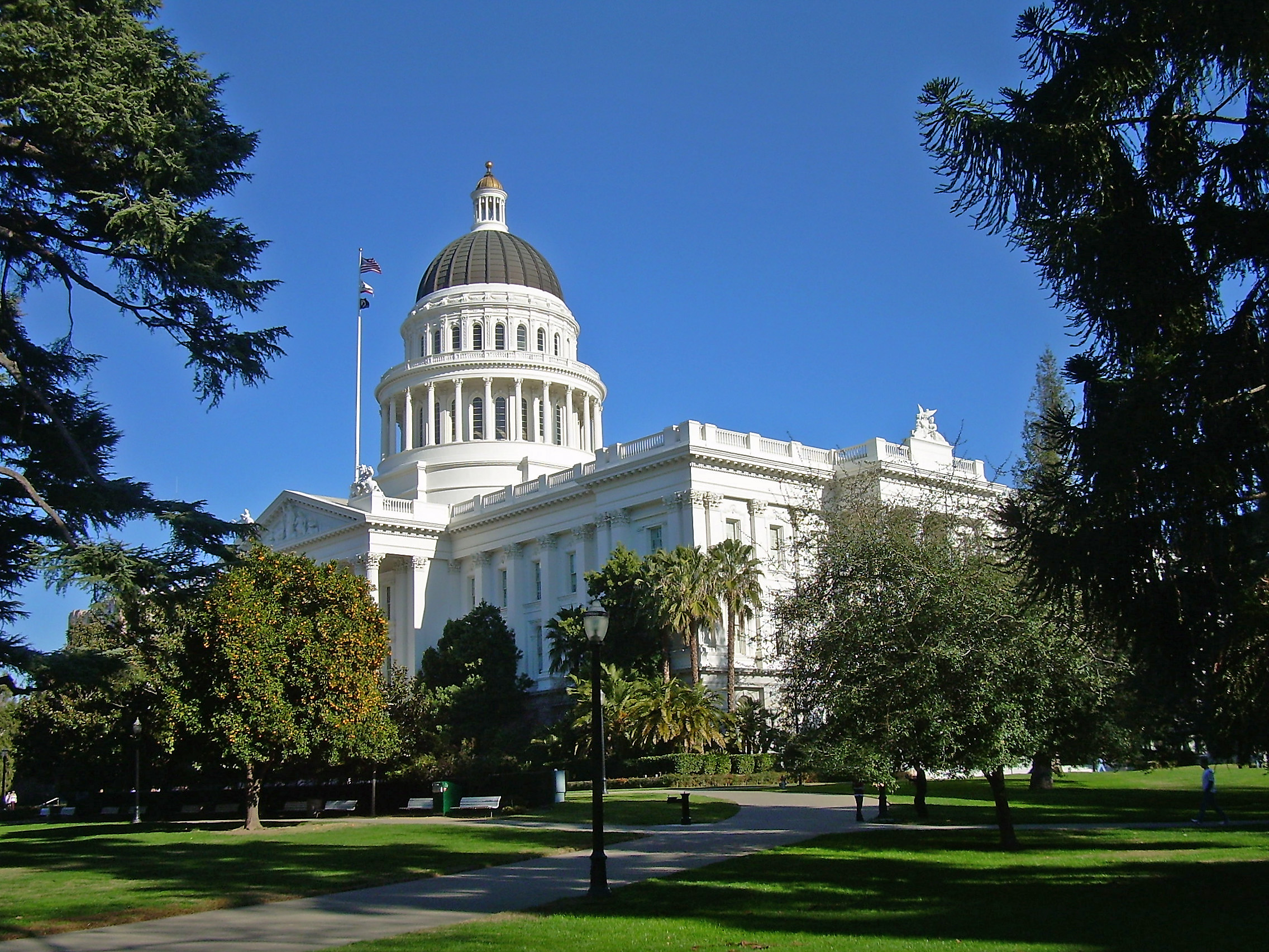 California's State capitol building in Sacramento, California on a clear, sunny day. 