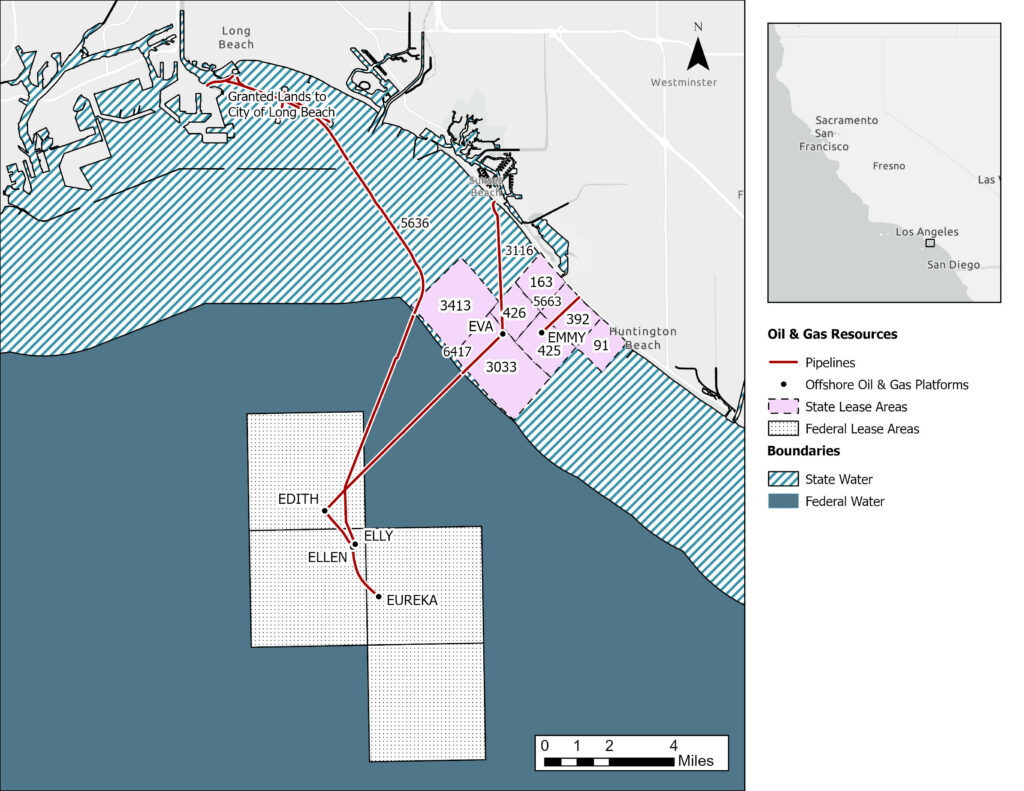 Southern Close-up Map encompassing Los Angeles and northern Orange County where 4 oil and gas pipeline leases are located. Oil and gas production platforms that the pipelines serve and associated federal production leases are shown. Production leases in state waters are shown. The delineation between state waters (approx. 3 nautical miles from shore) and federal waters is shown. Image links to a larger version.